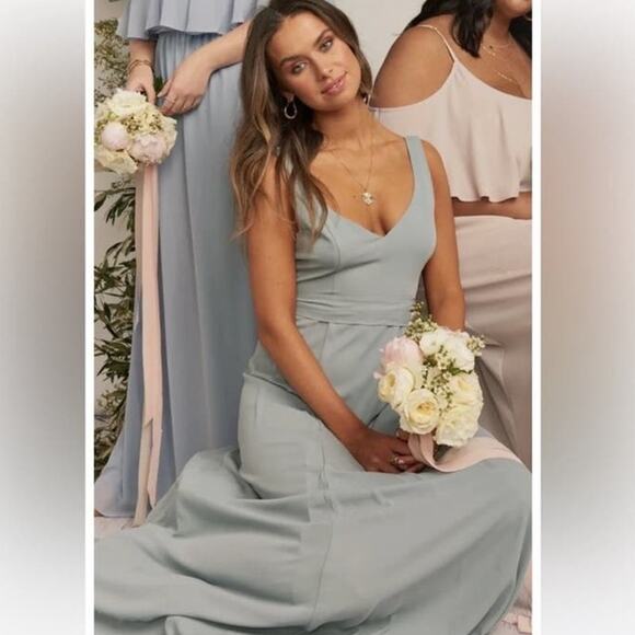 Show Me Your Mumu NEW Medium Jenn Maxi Bridesmaid Dress in Silver Sage NWT - Picture 1 of 8